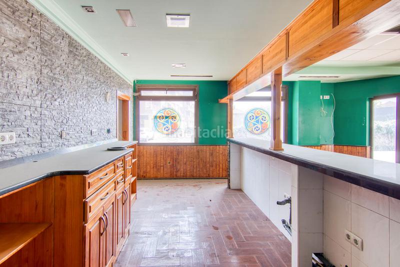 Foto 4e1ae484-3be3-4fc9-b682-f55f387a04d9. Local commercial dans Corrales de Buelna (Los)