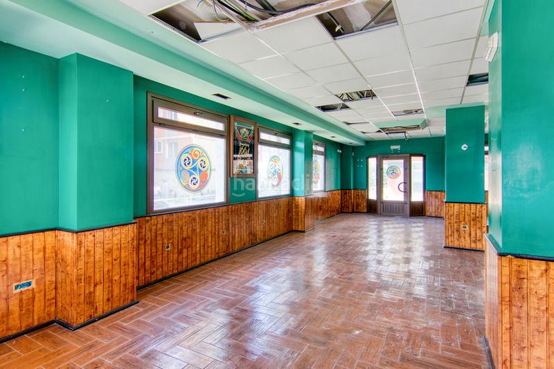 Foto a4c39bd8-2e61-4d3c-b2a9-fd852f746207. Local commercial dans Corrales de Buelna (Los)