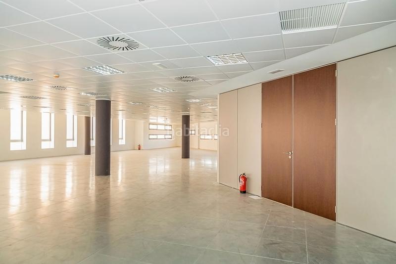 Foto 5d03705b-d2e0-4c98-9cbd-ef0c49503842. Oficina a Garrapinillos Zaragoza