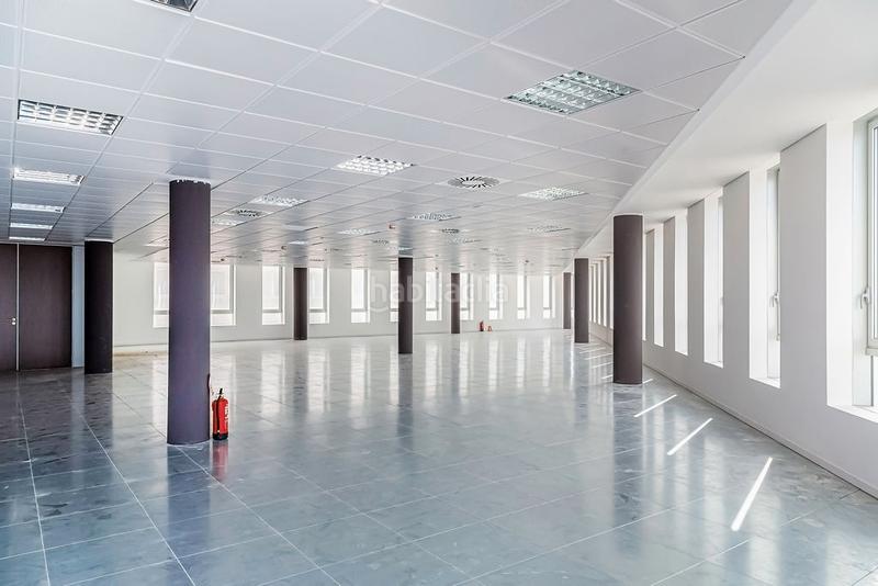 Foto 65701704-56a1-4852-84c1-c47571bef78b. Oficina a Garrapinillos Zaragoza