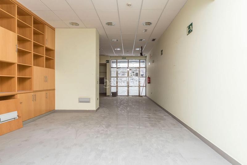 Foto f9d78f19-8e8a-431d-9d05-a3e0424b4957. Lloguer local comercial a Centro Ponferrada