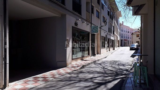 Foto 0ac29133-a65d-4bb4-904e-fe484cc60d86. Aparcament cotxe a Muela (La)