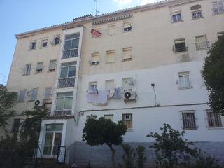 Apartament  Cl hoyos. Solvia inmobiliaria  apartamento cáceres