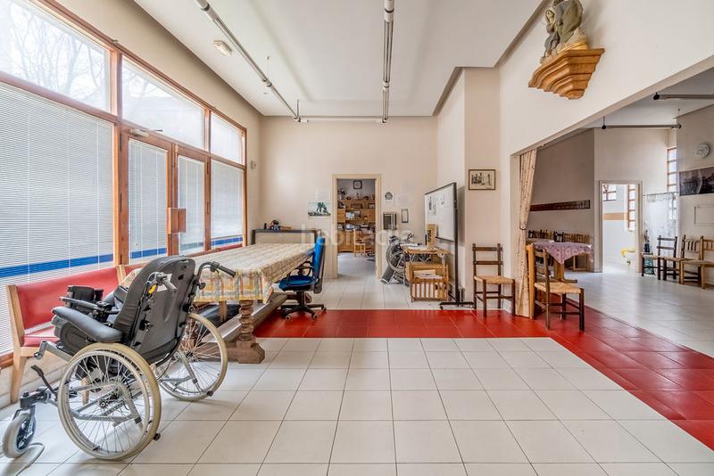 Foto cc88550b-d416-4c0b-b03d-9bca3dab01f0. Locale commerciale in Los Vadillos - R. Sanitaria - Pozanos Burgos