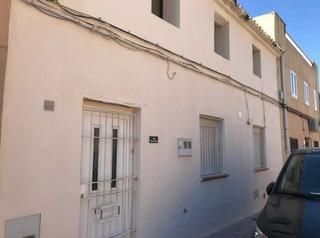 Xalet  C/ el ángel. Solvia inmobiliaria  casa caudete