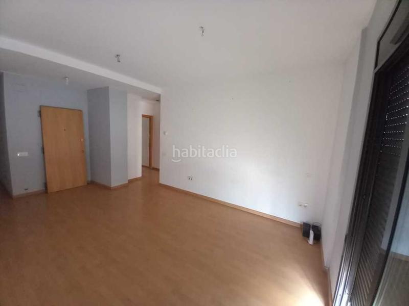 Foto ba0886a0-1b88-42f2-b8c8-f8539a5cef33. Pis amb aparcament a Manlleu