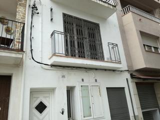 Local Comercial  C/ santa ana. Solvia inmobiliaria  locales torroella de montgrí