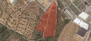 Finca rústica  Av elionor de sicilia. Solvia inmobiliaria  suelo urbano vendrell el
