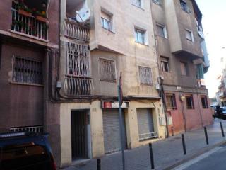 Appartement  C/ pirineus. Solvia inmobiliaria  piso santa coloma de gramenet