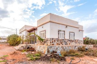 Xalet  C/ los estancos. Solvia inmobiliaria  chalet independiente puerto del rosario