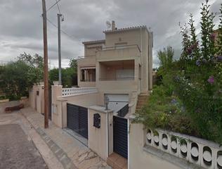 Xalet  C/ constantí. Solvia inmobiliaria  chalet independiente creixell
