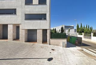 Casa aparellada  C/ nou. Solvia inmobiliaria  chalet adosado bisbal dempordà la