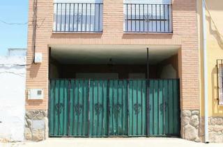 Maison jumelée  C/ primero de mayo. Solvia inmobiliaria  chalet adosado pueblanueva la