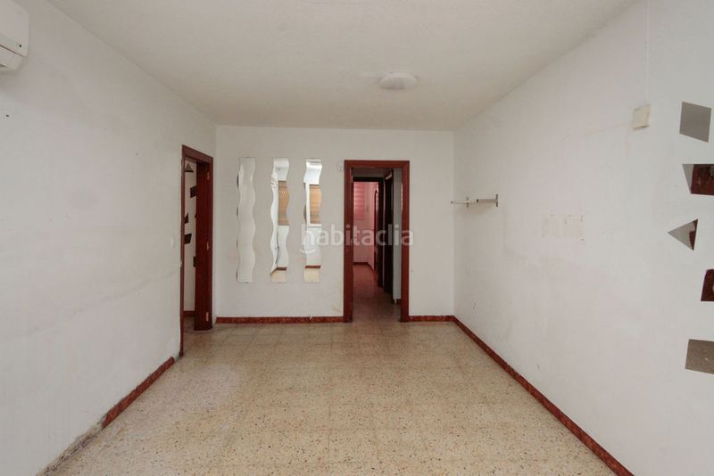 Foto bc3b5d5f-d0b7-41ae-8a38-818344256dd2. Pis a La Mina Sant Adrià de Besòs