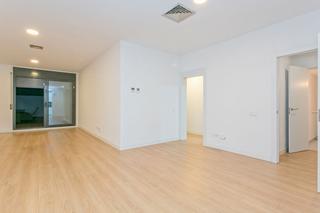 Pis  C/ guifre. Solvia inmobiliaria  piso badalona