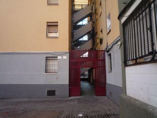 Appartement  C/ sta joana lestonnac. Solvia inmobiliaria  piso badalona