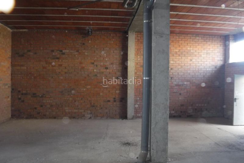 Foto 62c5d93a-f923-4625-a9d2-7a1ab1ee98ab. Local comercial a Vilanova de Segrià