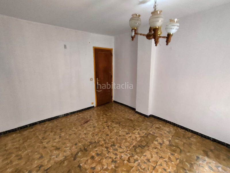 Foto 6b4c9aa8-8e39-45f1-9c30-42c8aad4556b. Casa aparellada a Valls