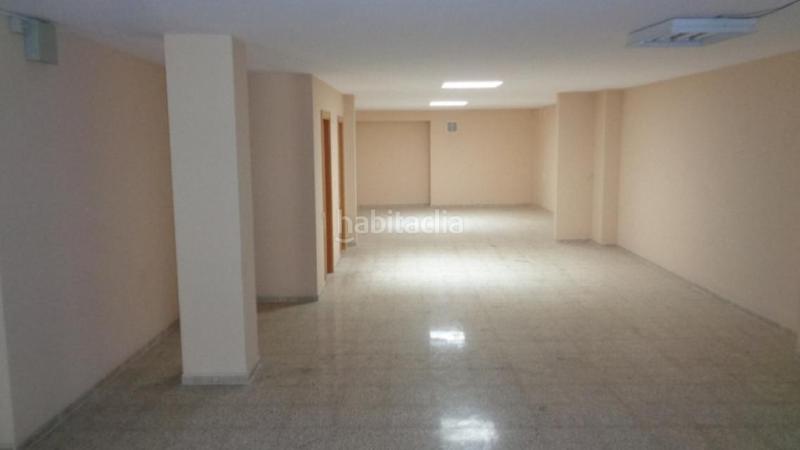 Foto f93dae36-d373-4127-88f4-c10ff8af1559. Geschäftsraum in Mercat Rubí