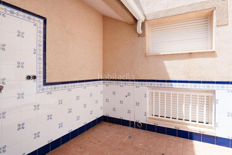 Foto a8eeecbd-aaf3-434f-8a5d-876f81179299. Casa pareada solvia inmobiliaria chalet adosado en Murcia