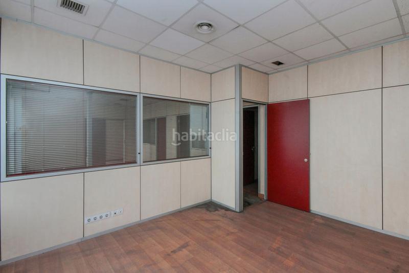 Foto 47237a88-a228-439f-bcb9-49b6f32da4ca. Lloguer local comercial a Centre Sabadell