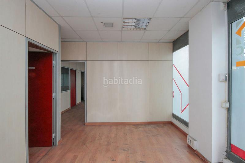Foto 8874015c-0741-4a01-9129-9adc2fd67bc1. Lloguer local comercial a Centre Sabadell