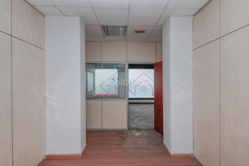 Foto 9aaf36cc-3b21-40cb-8d60-50357f5b91ae. Local comercial solvia inmobiliaria locales en Centre Sabadell