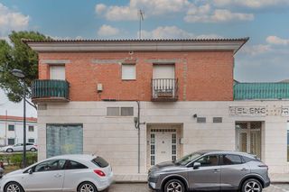 Casa aparellada  C/ santa maría de la cabeza. Solvia inmobiliaria  chalet adosado san martín de la vega