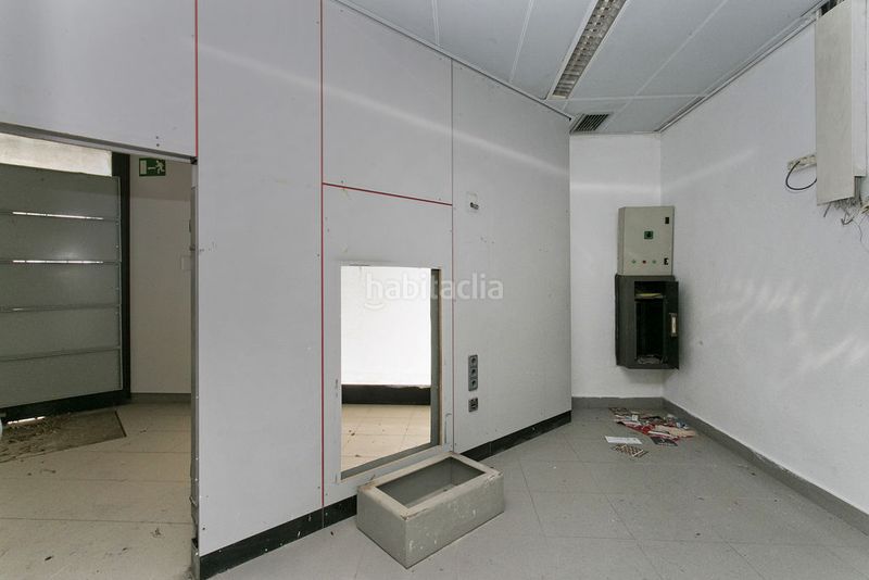 Foto 58f6de8c-2bd9-48cb-b18e-774a56421dcc. Local comercial a Centre Viladecans