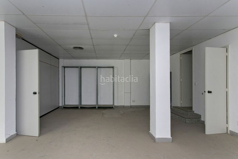 Foto 869406eb-a9bf-4226-997c-bb9ca6aea5f5. Local comercial a Centre Viladecans