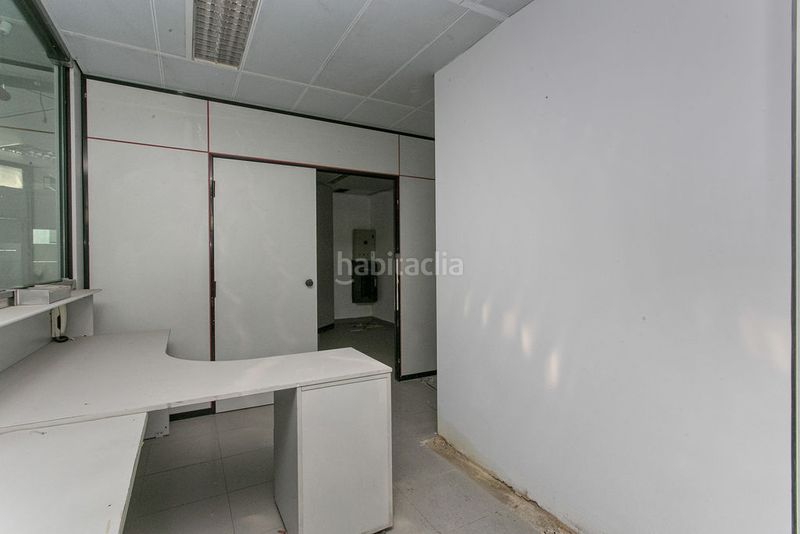 Foto 9b8464bf-e9f1-4ed6-9a77-1fe1cebc8fea. Local comercial a Centre Viladecans