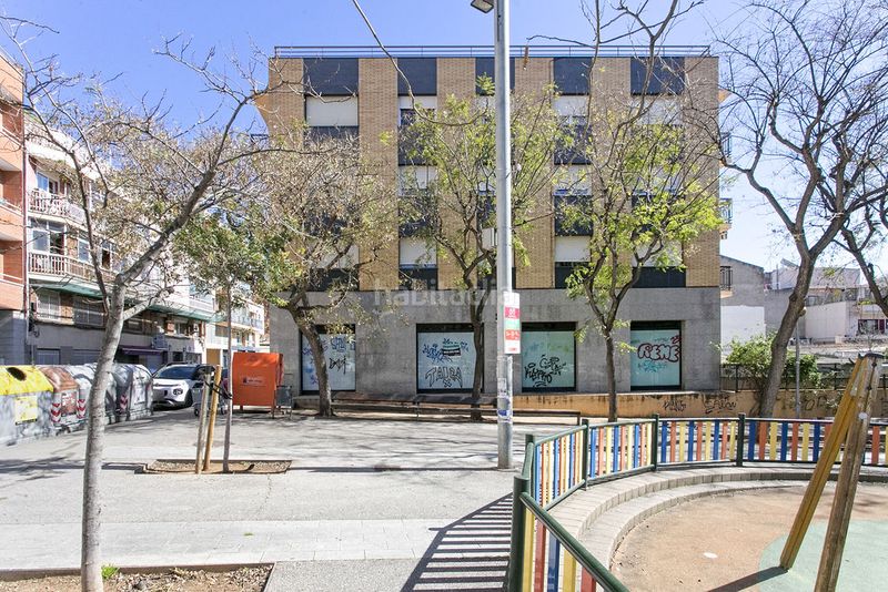 Foto bd6ba7f1-8610-4650-9197-ee06109a3c89. Local comercial a Centre Viladecans