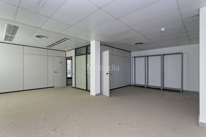Foto d4551580-f9f7-4e92-9e34-a2f8f941d29a. Local comercial a Centre Viladecans