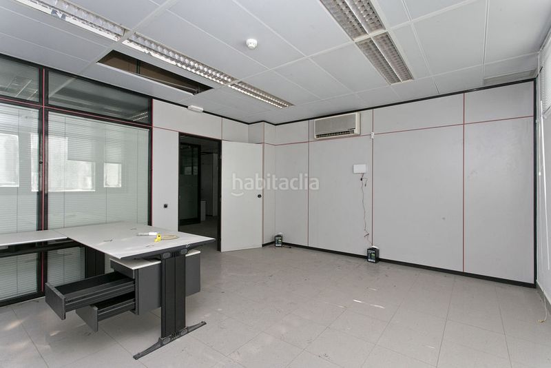 Foto eab68dc4-8d68-4e33-97f2-1749f1285309. Local comercial a Centre Viladecans