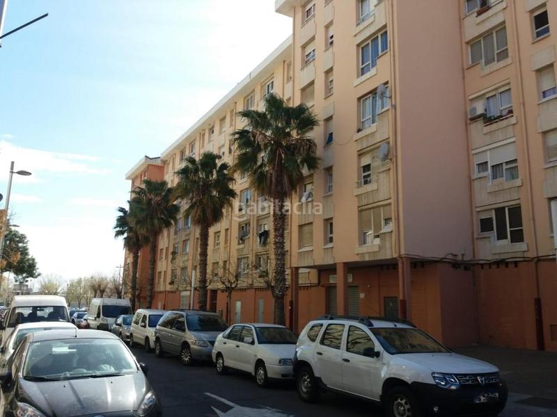 Foto 95cbe7b7-998f-49a3-9327-d3be433e786a. Local comercial a Campclar Tarragona