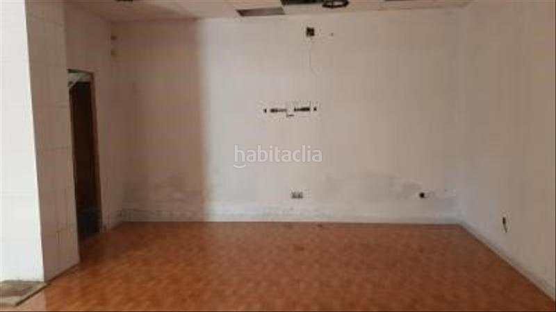 Foto bfd76c59-b60c-40cc-a97b-93fc069472b3. Local comercial a Campclar Tarragona