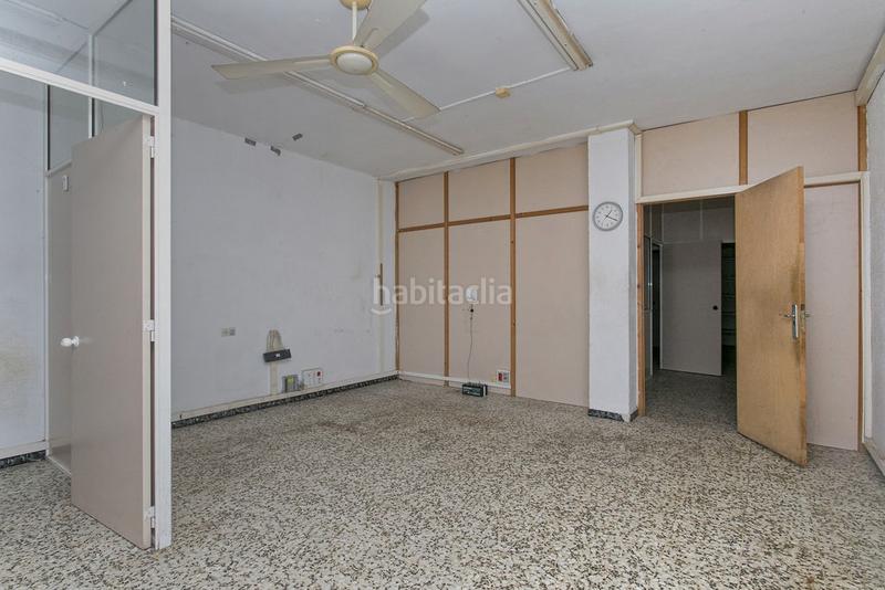 Foto 6f2a89d0-e4cf-4fa3-9d15-08aa1f2a0b32. Local comercial a Pla d'en Boet Mataró