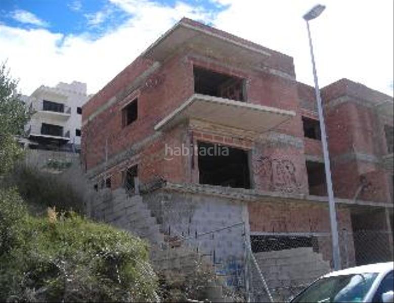 Foto a5b2f976-bd17-4762-ae92-0e0b58838963. Edificio con piscina in Segur de Calafell nucli urbà Segur de Calafell