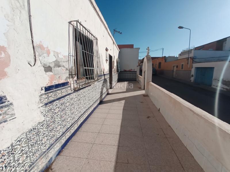 Foto 61ff19c0-c0cd-407c-a58e-1fa34f3f09a1. Chalet dans Costacabana - Loma Cabrera Almería