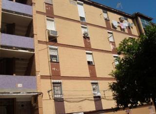 Piso  Lebreles. Solvia inmobiliaria  piso sevilla