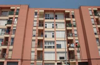 Pis  C/ torras i bages. Solvia inmobiliaria  piso salt