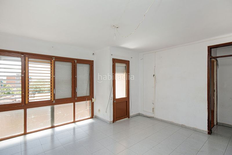 Foto f102544b-cba1-4835-a9a2-1e15e8b769ec. Pis a Centre Salt