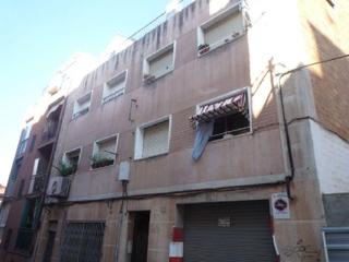 Etagenwohnung  Monturiol. Solvia inmobiliaria  piso santa coloma de gramenet