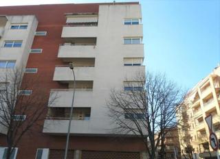 Local Comercial  Escultor modest gene. Solvia inmobiliaria  locales reus