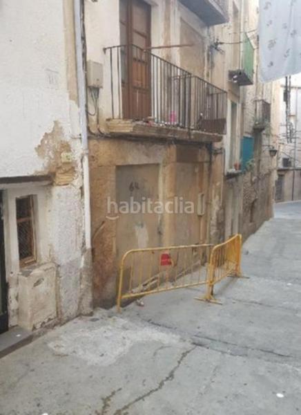 Foto 46d18210-4b1f-4acd-ac19-ba5bd7d05d24. Casa aparellada a Centre Tortosa