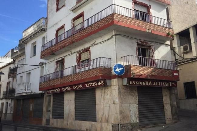 Foto 499f9fcd-b7c0-4622-870d-661cab4bdde0. Chalet con parcheggio in Iznalloz