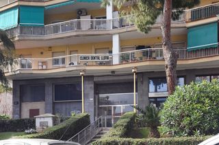 Local Comercial  C/ sant salvador. Solvia inmobiliaria  locales badalona