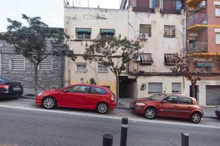 Piso  C/ ricard strauss. Solvia inmobiliaria  piso badalona