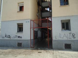 Pis  C/ cáceres. Solvia inmobiliaria  piso badalona