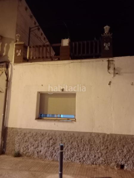 Foto bd735696-ed25-4ac7-9cd8-0a919182b5c3. Casa aparellada a Llevant Reus